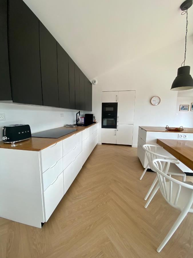 Magnifique villa avec piscine, à 5 min des plages Landunvez Extérieur photo